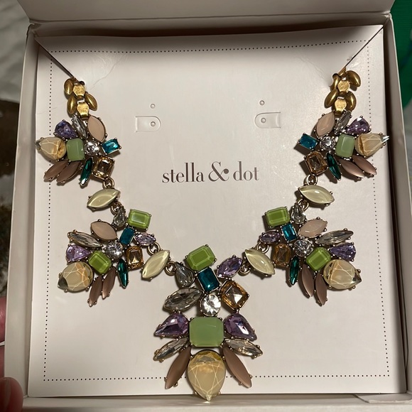 *ADD ME FOR FREE TO ANY ORDER $50+*  Stella & Dot Trellis Statement Necklace - Picture 2 of 7